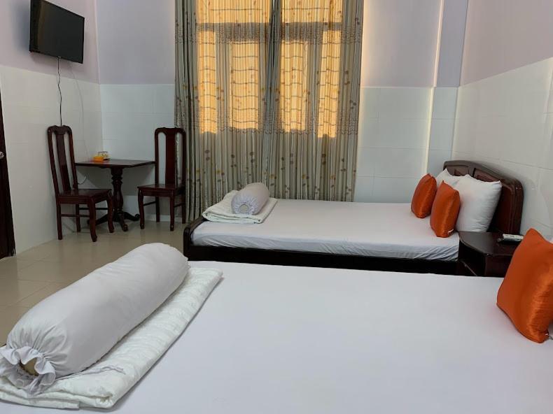 Khach San Tu Anh Hotel Ha Tien Exterior photo